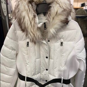 Winter coat with faux fur hood and black belt